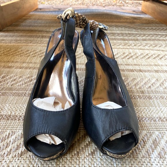 Beautiful Black-Snakeskin Open-toe Heels with Bow Detail on Back Strap - Picture 1 of 4
